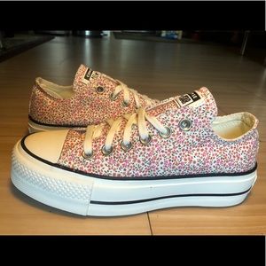 Brand new women’s converse platform shoes size 5